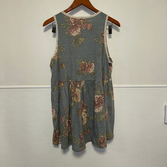 143 Story By Line Uo Women's Grey Pink Floral Tunic Top Size L - Picture 2 of 11